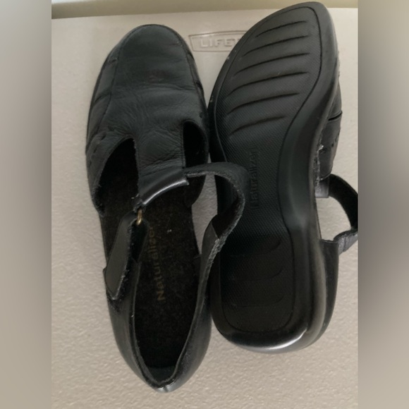 NWOB NATURALIZER t strap Mary Jane shoes - Picture 3 of 4